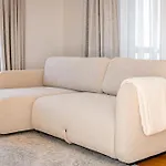 Apartman Modern 80kvm I Balcony I Parking I Cohost