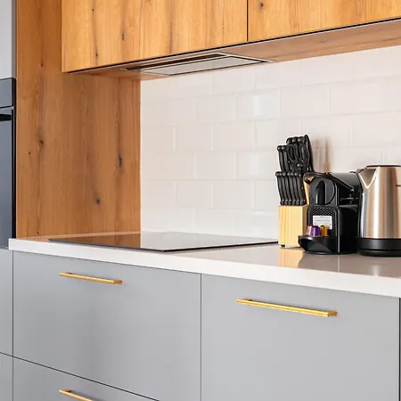 דירה Modern 80kvm I Balcony I Parking I Cohost *