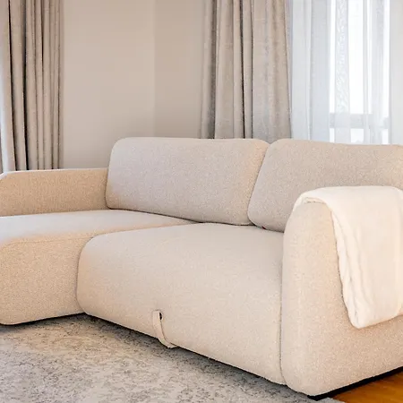 Apartman Modern 80m2 I Balcony I Parking I Cohost