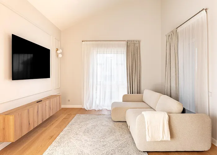 Modern 80kvm I Balcony I Parking I Cohost דירה