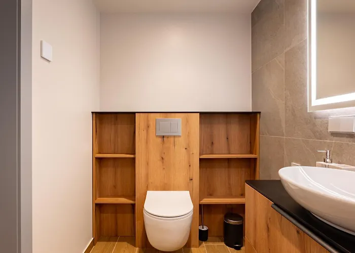 דירה Modern 80kvm I Balcony I Parking I Cohost *