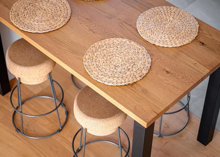 Modern 80kvm I Balcony I Parking I Cohost * קלייפדה