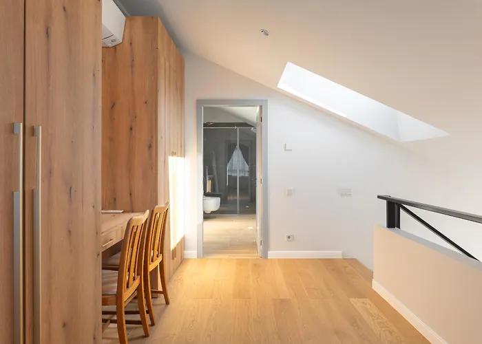 דירה Modern 80kvm I Balcony I Parking I Cohost קלייפדה