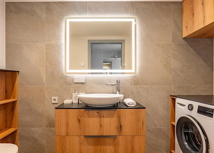 Modern 80kvm I Balcony I Parking I Cohost דירה *