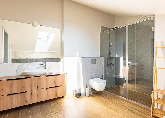 Modern 80kvm I Balcony I Parking I Cohost דירה