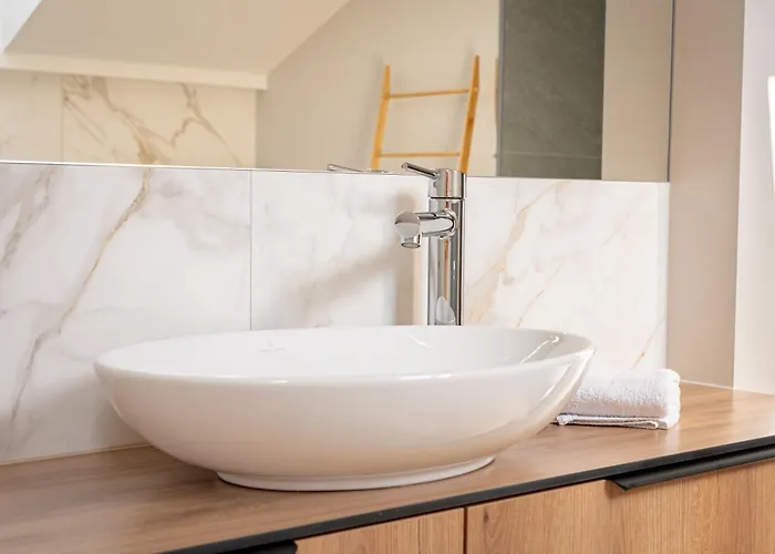 Modern 80kvm I Balcony I Parking I Cohost *